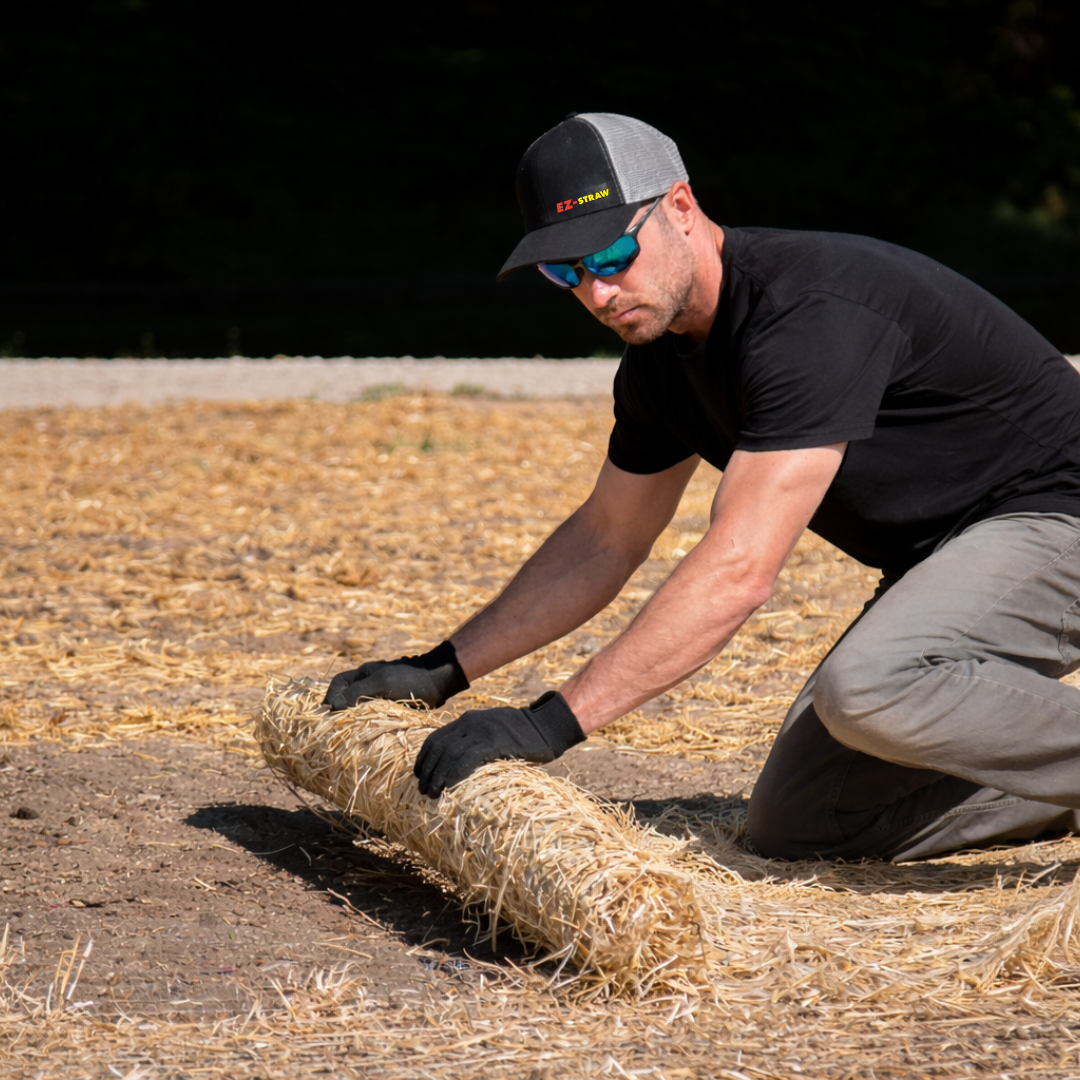 Rhino EZ Straw Straw Blanket